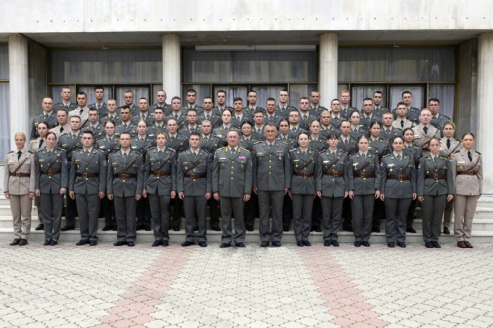 Najmlađi oficiri javili se na prve dužnosti u komandama i jedinicama Vojske Srbije