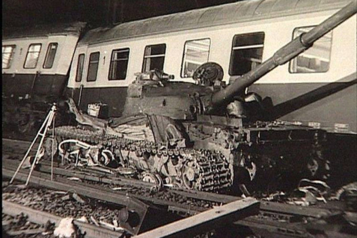 Železnička katastrofa: Sovjetski tenk T-64 protiv nemačkog putničkog voza