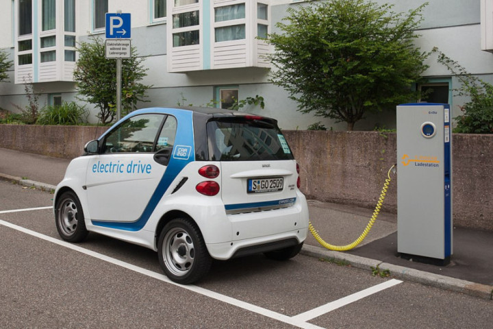 Počelo elektronsko prijavljivanje za subvencionisanu kupovinu električnih vozila