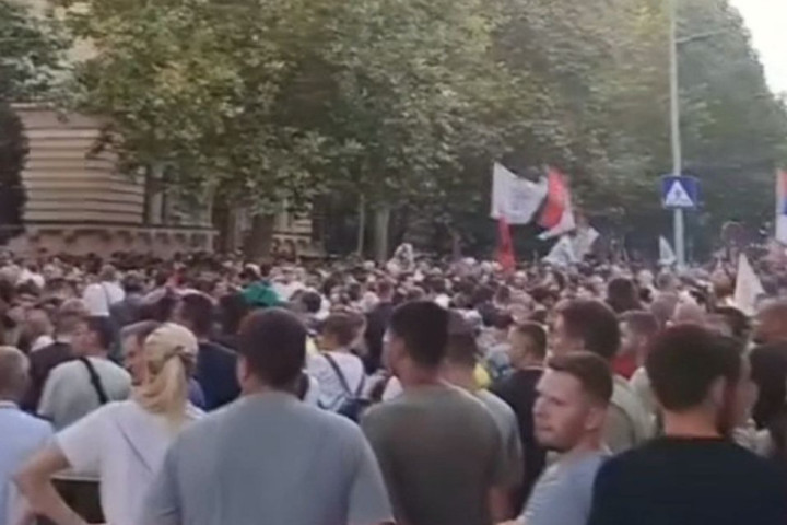 Počeli protesti u više gradova Srbije, i večeras protest u Valjevu