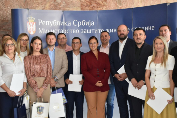 Pavkov potpisala ugovore za pošumljavanje za 28 gradova i opština