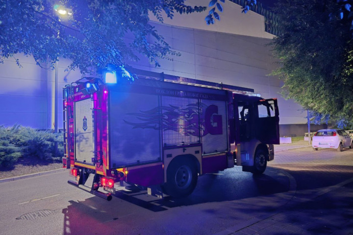 Veliki požar u Zmajevu, povredena najmanje jedna osoba