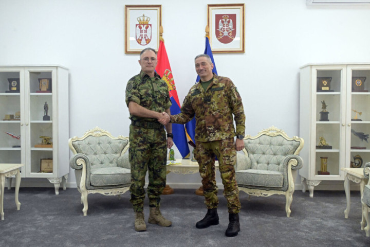 Načelnik Generalštaba Mojsilović sa komandantom KFOR-a o situaciji na KiM