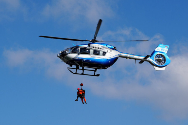 Pripadnici SVS i Helikopterske jedinice MUP-a prikazali vežbu spasavanja lica iz vode