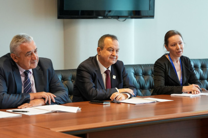 Dačić u Sarajevu: Srbija pouzdan partner u borbi protiv migracionih i bezbednosnih izazova