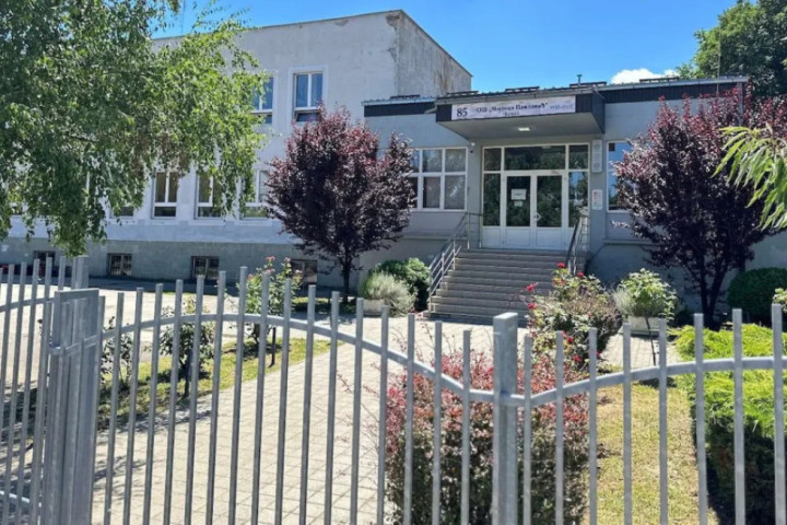 Drama u čačanskoj školi: Dečak doneo repliku metka, roditelji kažu - trenira u streljani i deca ga se plaše