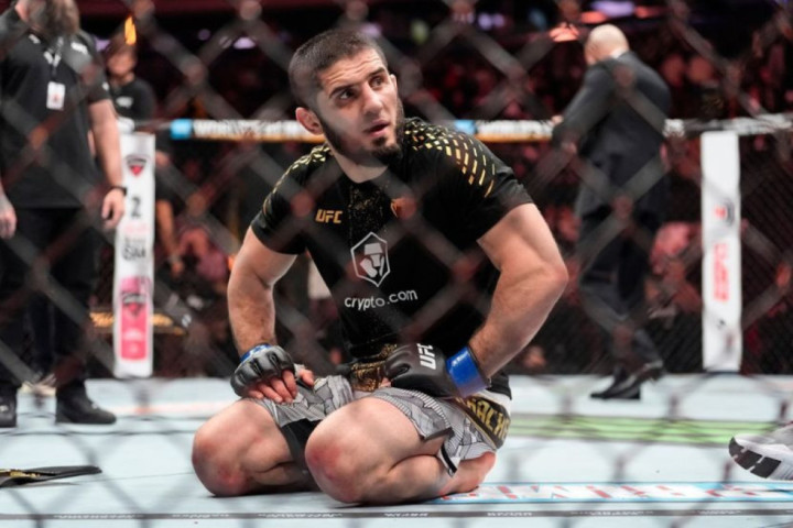 Evo koliko je Islam Mahačev zaradio pobedom i osvajanjem pojasa na UFC 322