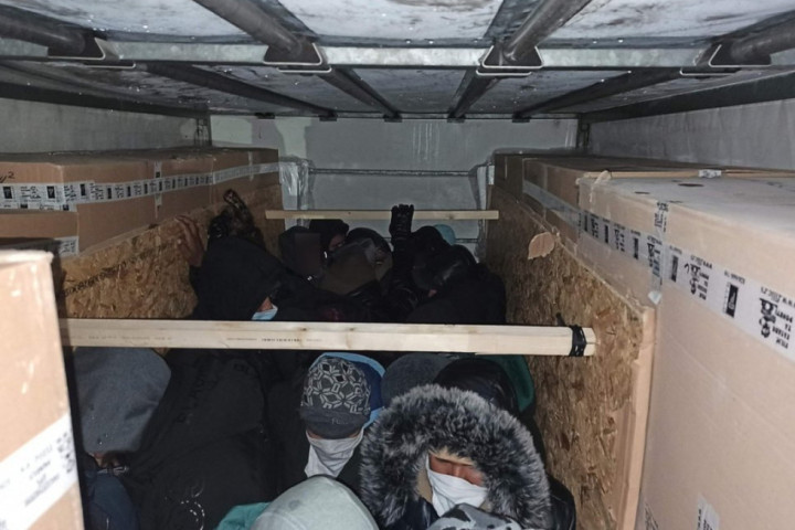 Jedan migrant poginuo, sedam povređeno u prevrtanju kamiona u Severnoj Makedoniji