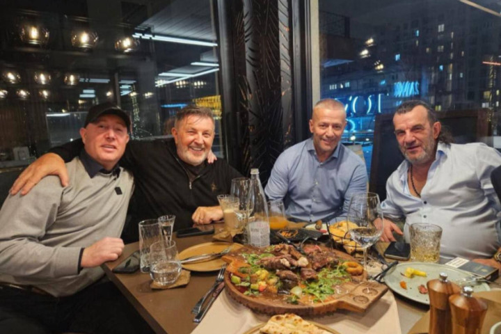 Nakon fotografije sa Naserom Orićem, Lukasu otkazan nastup u RS, oglasio se na Instagramu, posebno se obratio Dodik