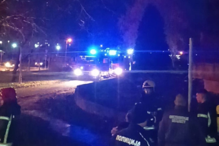 Požar u hotelu u Kostolcu, zgrada evakuisana, na terenu vatrogasci i hitna pomoć