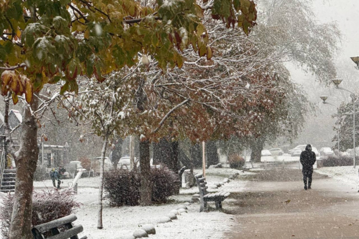 Sneg, mraz i kiša, danas nas očekuje hladno decembarsko vreme, vozite pažljivo