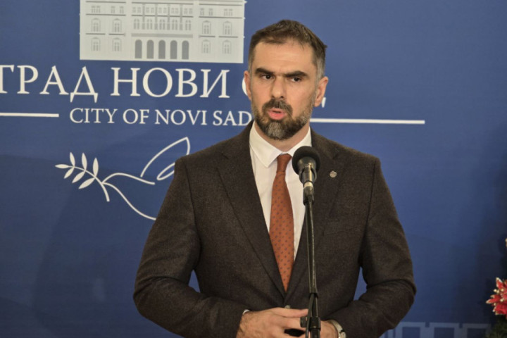 Gradonačelnik Novog Sada Žarko Mićin oglasio se povodom pada skele sa Norka, kada je povređena žena