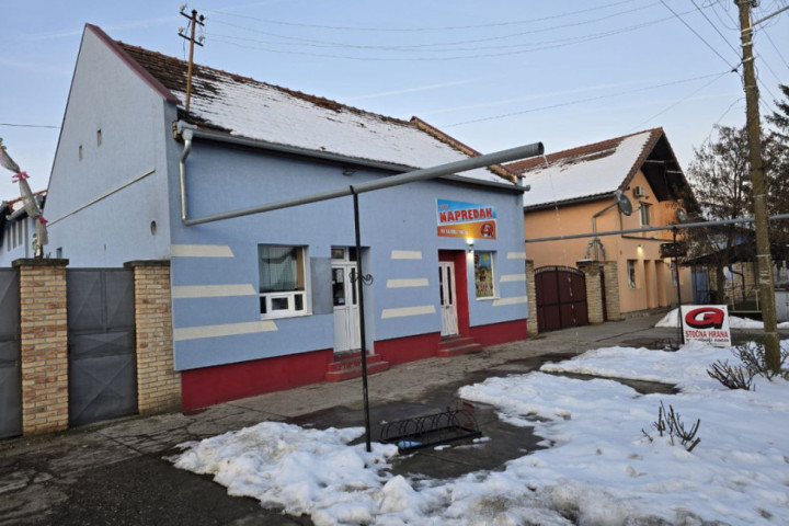 Poznato stanje muškarca upucanog u pekari u Ratkovu, ugrožen mu život
