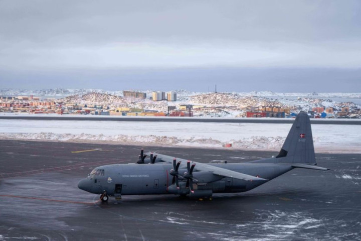Francuski vojnici stigli na Grenland zbog Trampovih pretnji: Prva fotografija vojske na ulicama prestonice
