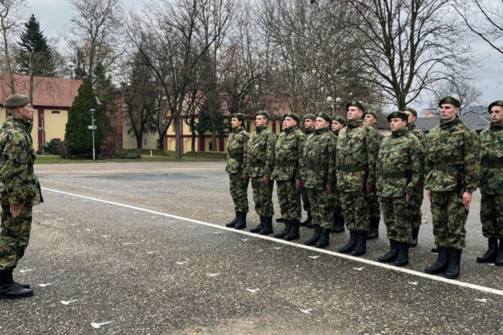 Realizovana provera obučenosti najmlađih vojnika u Somboru, Valjevu i Leskovcu