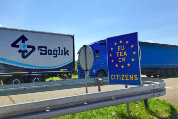 Četvrti dan blokade teretnog saobraćaja na prelazima sa zemljama Šengena, Crnogorci se povukli