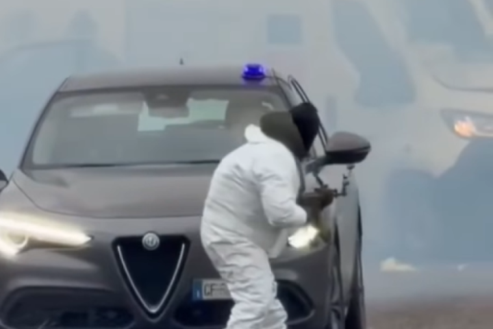 Filmska pljačka u Italiji: Maskirali se u policajce pa pokušali da ukradu novac iz blindiranog vozila