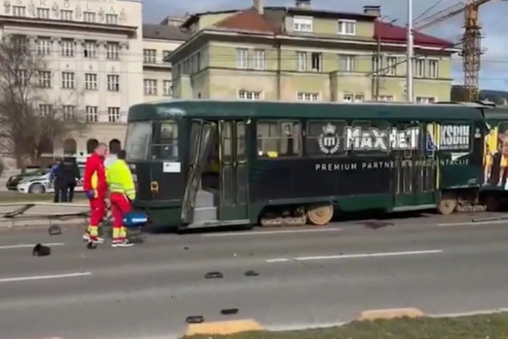 Devojka povređena u tramvajskoj nesreći u Sarajevu kritično nakon amputacije noge