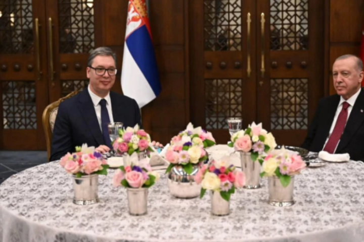 Vučić na večeri kod Erdogana: "Jačamo odnose Turske i Srbije i stvaramo nove mogućnosti za zajednički rad"