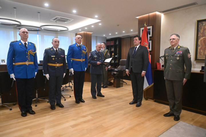 General Furundžić na čelu Vojne akademije, pukovnik Vukajlović novi komandant Garde