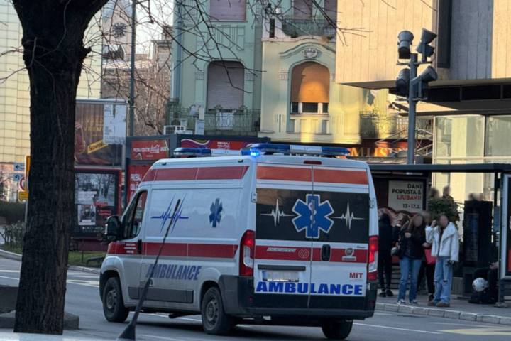Teško povređen biciklista (40) na Banovom brdu kod pijace