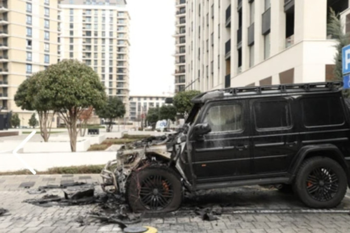 Zapaljen skupoceni automobil Bake Praseta