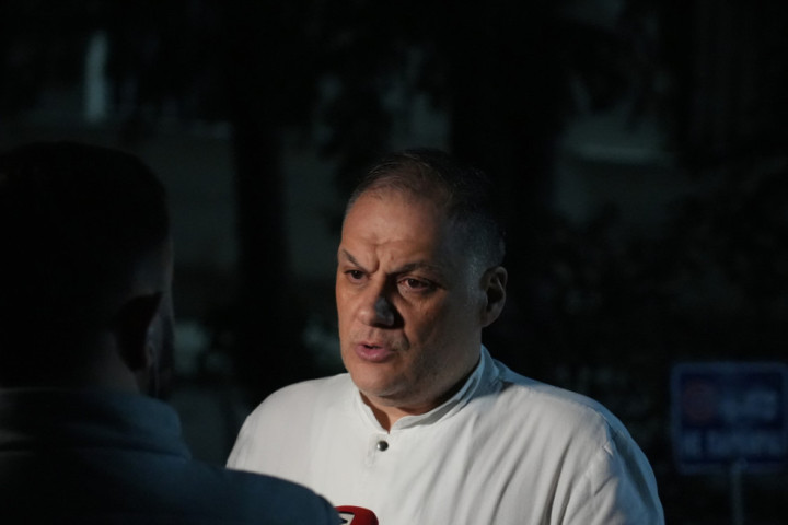 IVICA DAČIĆ JE NA RESPIRATORU: Stanje može da se menja  iz časa u čas