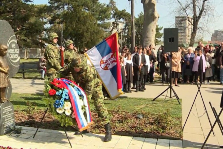Stamenkovski položila venac na Spomenik deci stradaloj u NATO agresiji