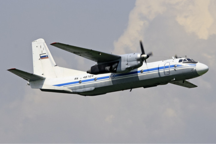 Šest članova posade i 23 putnika poginulo u padu ruskog aviona An-26 na Krimu