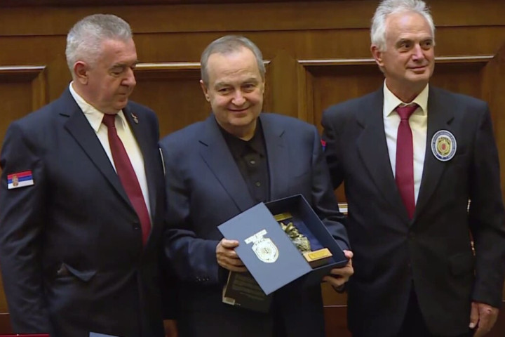 Dačić u Narodnoj skupštini otvorio izložbu fotografija-Komandant PJP Obrad Stevanović