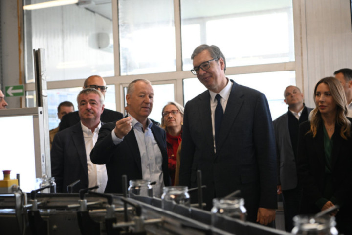 Srpska fabrika stakla otvara novi pogon u Paraćinu, prisustvuje i Vučić