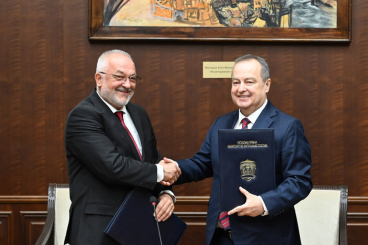 Dačić potpisao Sporazum o saradnji MUP-a i Agencije za sprečavanje korupcije
