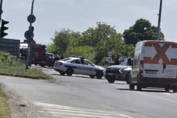 Prve fotografije sa lica mesta teške nezgode kod Odžaka, strahuje se da ima stradalih