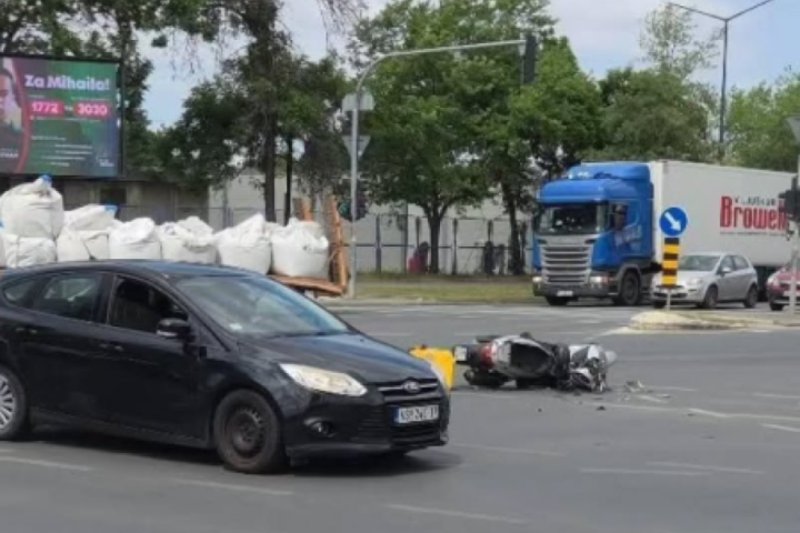 Motociklista povređen u nezgodi na putu Sajlovo-Veternik