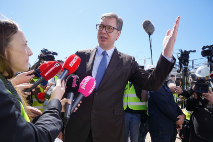 Vučić na gradilištu EXPO 2027 u Surčinu: Zgrade gotove u julu, u septembru dolaze prve delegacije