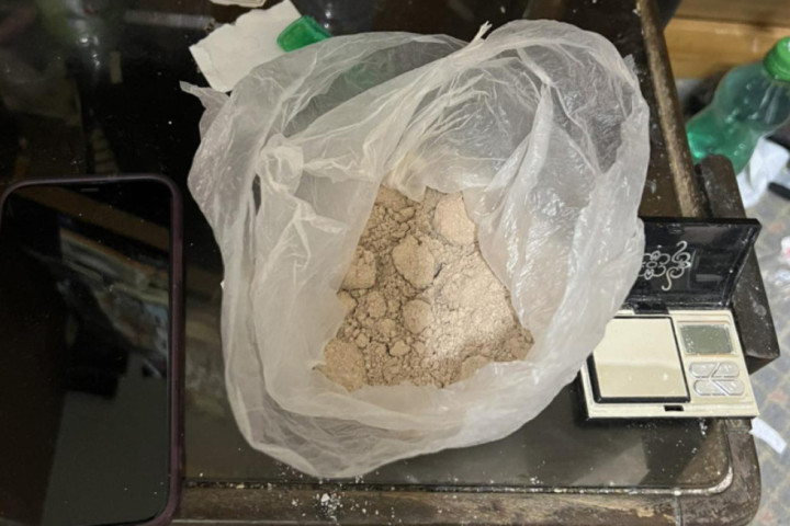 Uhapšene tri osobe u Beogradu: Policija zaplenila heroin, amfetamin i kokain