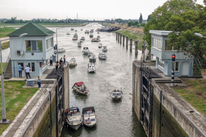 Počela 16. Međunarodna regata "Vode Vojvodine", više od 80 plovila krenulo Dunavom