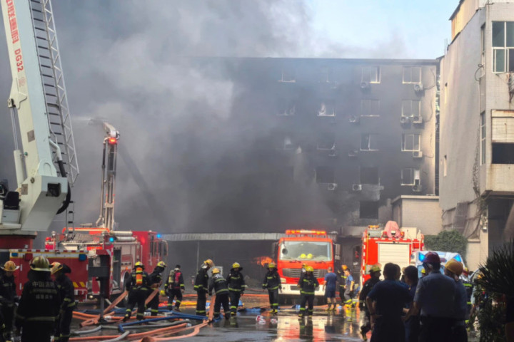 Veliki požar u fabrici obuće u Kini: Poginulo najmanje 28 ljudi